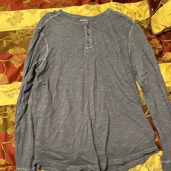 Men’s three old navy long sleeve Henley shirts size large bundle - Picture 5 of 6